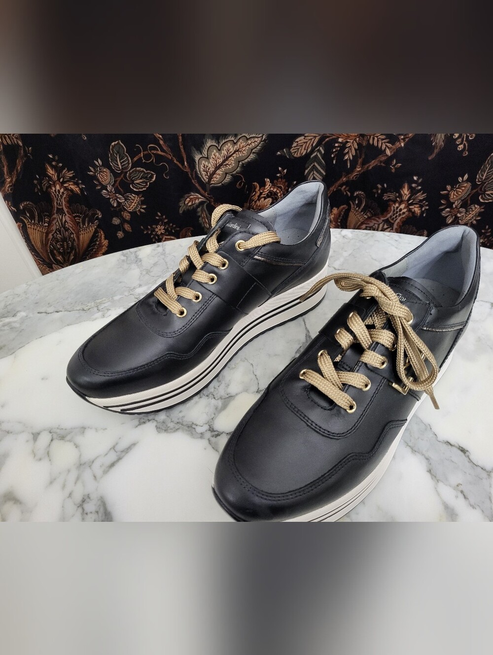 NeroGiardin Unisex Black Leathe Sneakers with Metallic Gold Laces